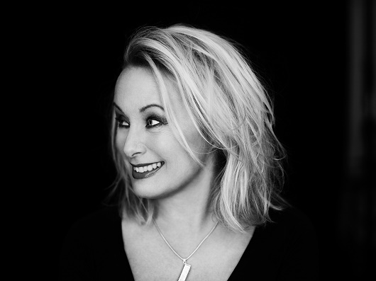 Louise Hoffsten: “Livet går inte i repris”